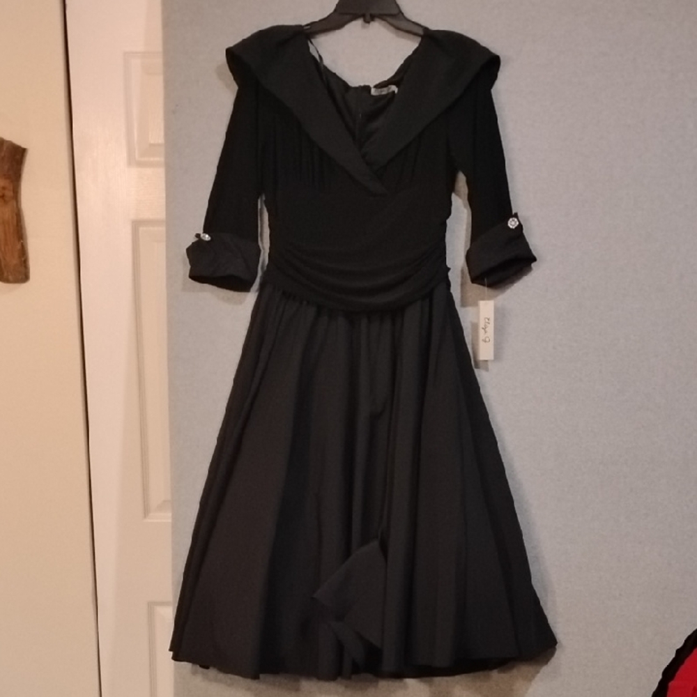 Eliza J Black Cocktail/Formal Dress